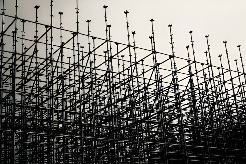 Scaffolding structure